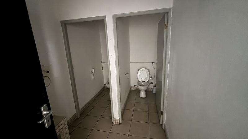 To Let commercial Property for Rent in Maitland Western Cape